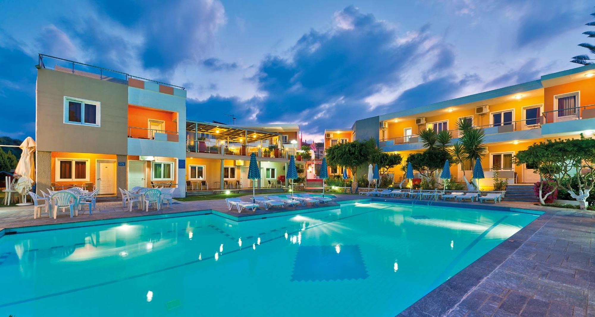 Lia Beachfront Apartments Stalós Eksteriør billede